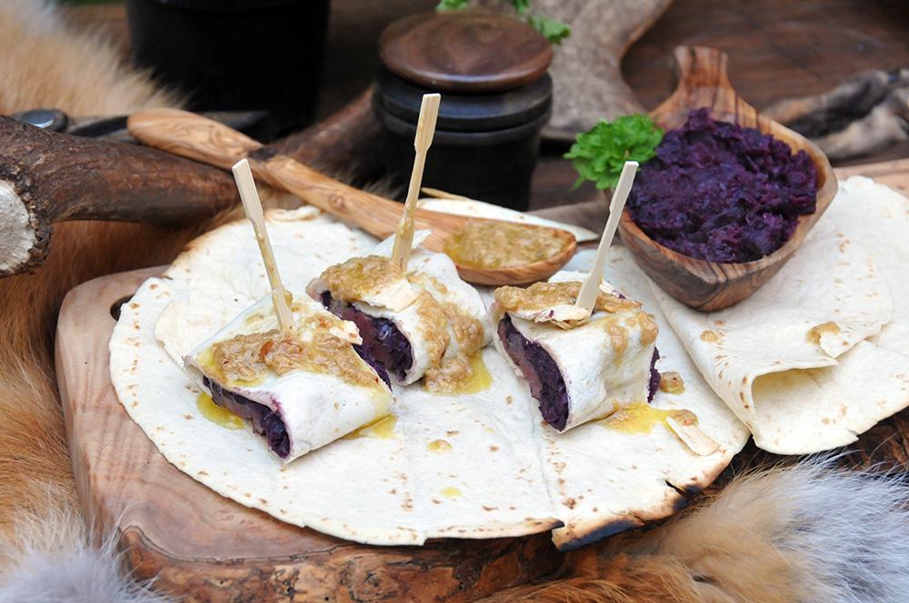 Rezeptbild: Fischreiherbrust mit Rheinischem Rotkohl in der Weizentortilla