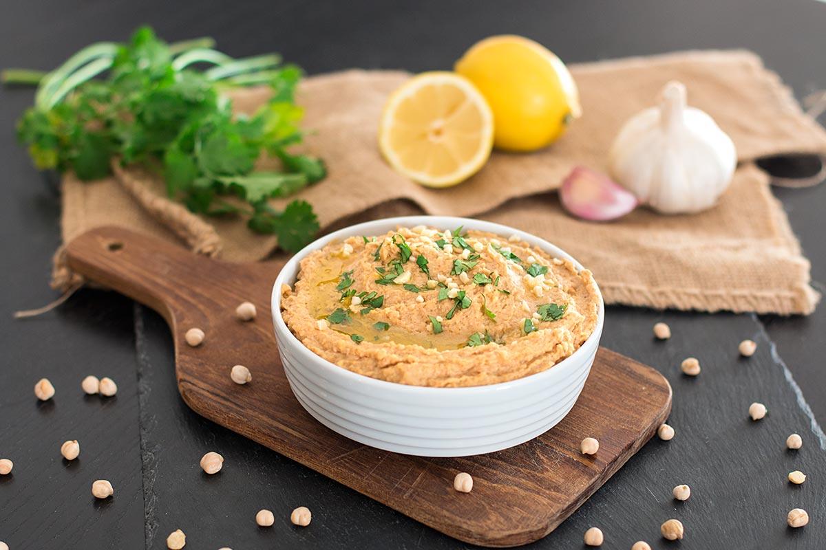 Rezeptbild: Cremiger Hummus mit Mandelmus