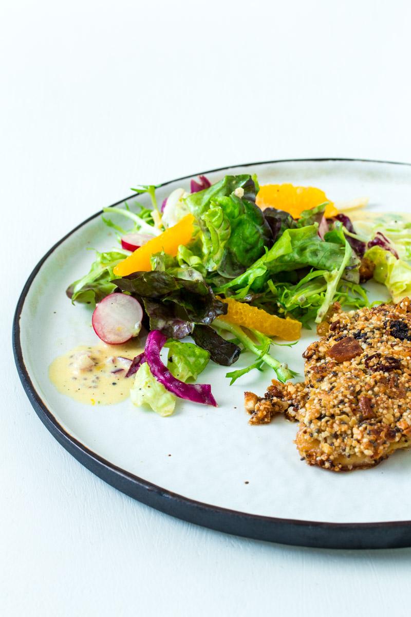Rezeptbild: Fitness-Salat mit Orangendressing und Müslihähnchen