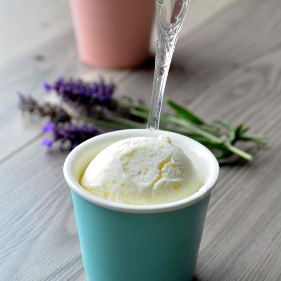 Rezeptbild: Zitronen Frozen Yogurt