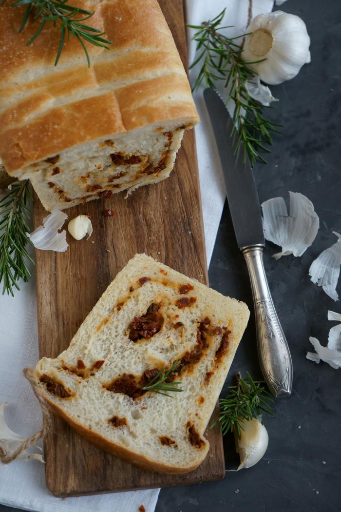 Rezeptbild: Mediterranes Tomaten Weißbrot