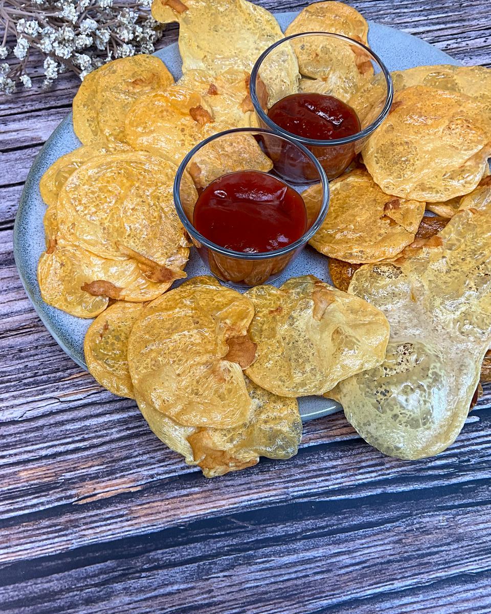 Rezeptbild: Protein Chips aus Harzer Käse selber machen