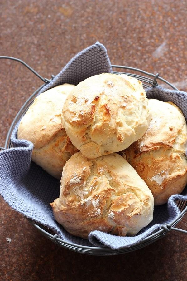 Rezeptbild: Joghurtbrötchen in 25 Minuten