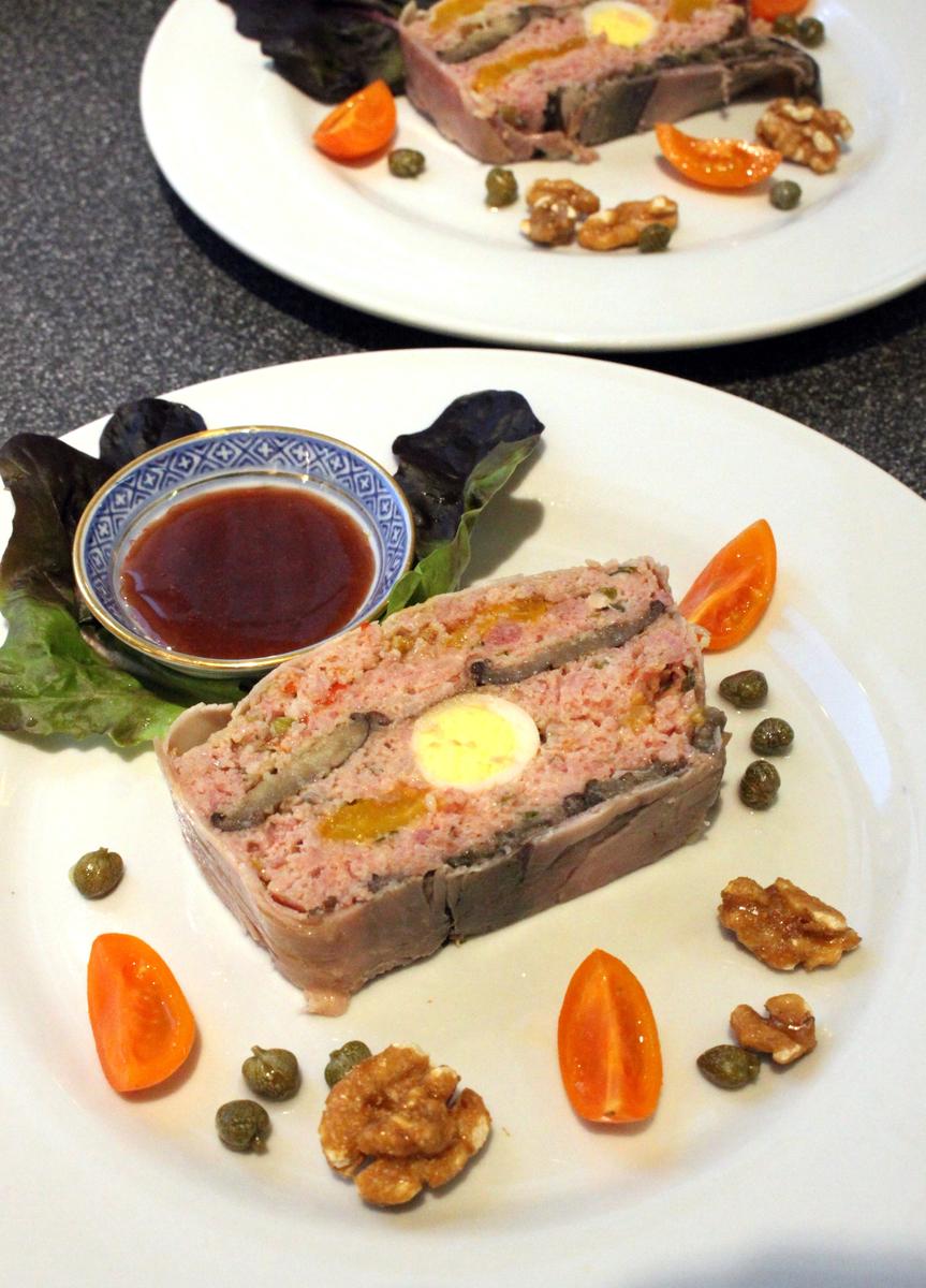 Rezeptbild: Schinken und Rindfleisch Terrine mit geröstetem Gemüse