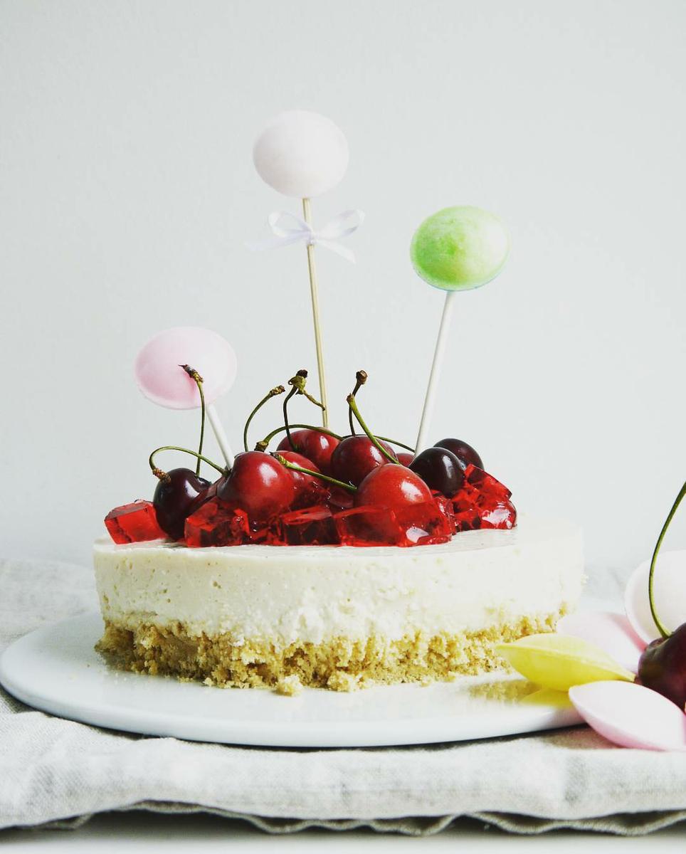 Rezeptbild: Bunte Joghurt-Torte, OHNE BACKEN