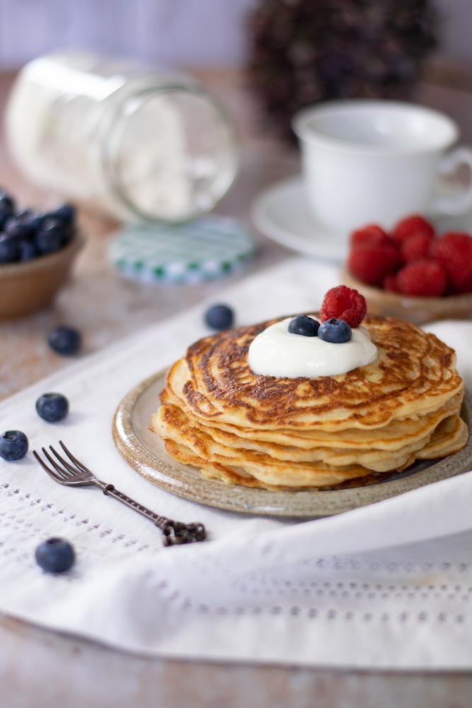 Rezeptbild: Joghurt Pancakes mit praktischen Pancakes Mix