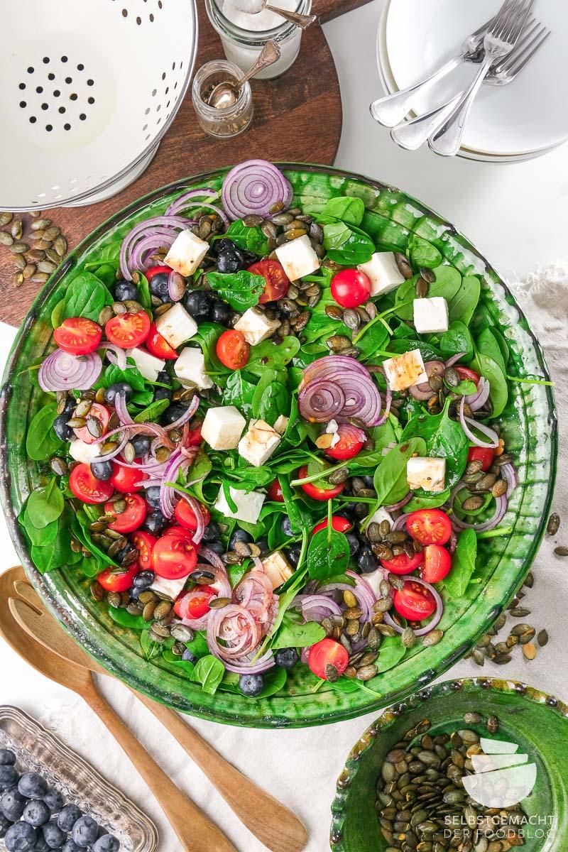 Rezeptbild: Spinat Salat mit Feta in 15 Minuten