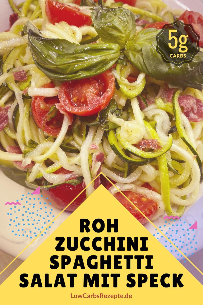 Rezeptbild: Roh Zucchini Spaghetti Salat mit Speck – 10 Minuten Sommerrezept