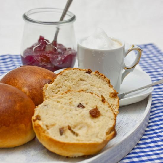 Rezeptbild: Frisch gebackene Milchbrötchen