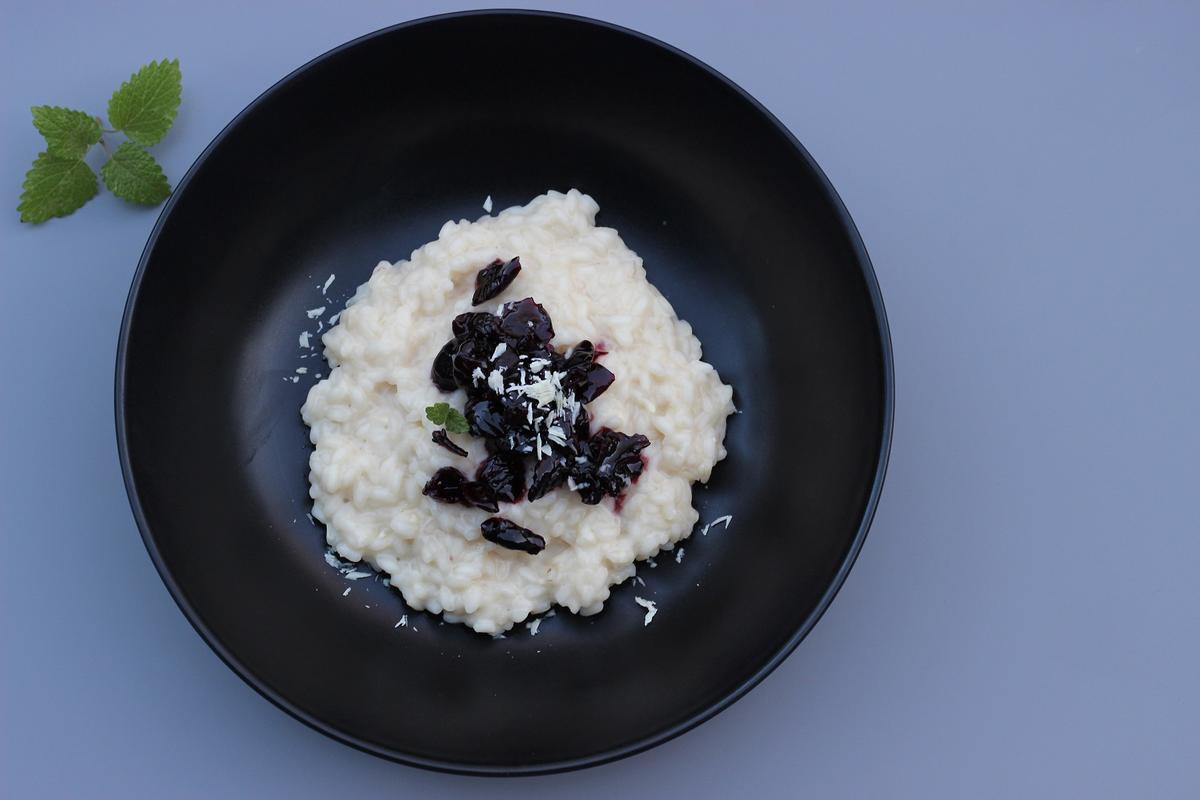 Rezeptbild: Süßes Risotto mit Sauerkirsch-Kompott