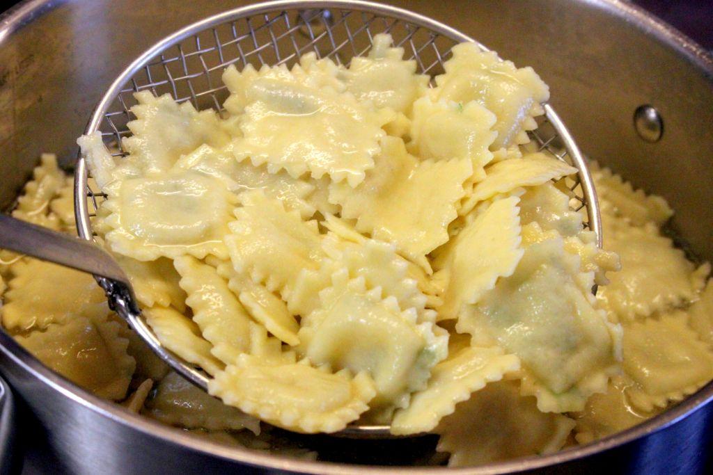 Rezeptbild: Selbstgemachte Ravioli mit Gorgonzola Fuellung