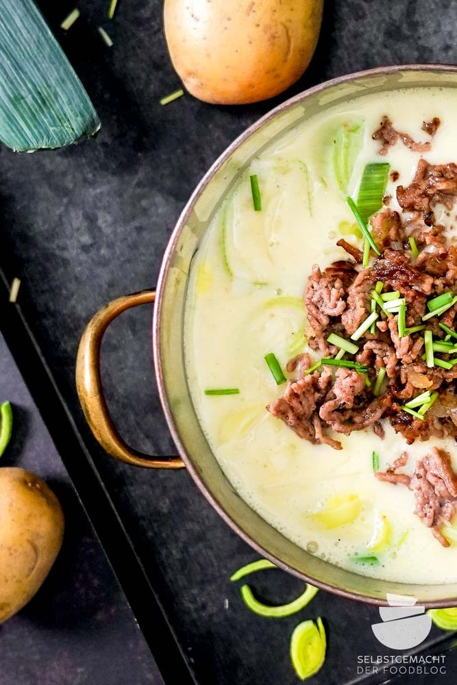 Rezeptbild: Käse-Lauch-Suppe mit Hackfleisch