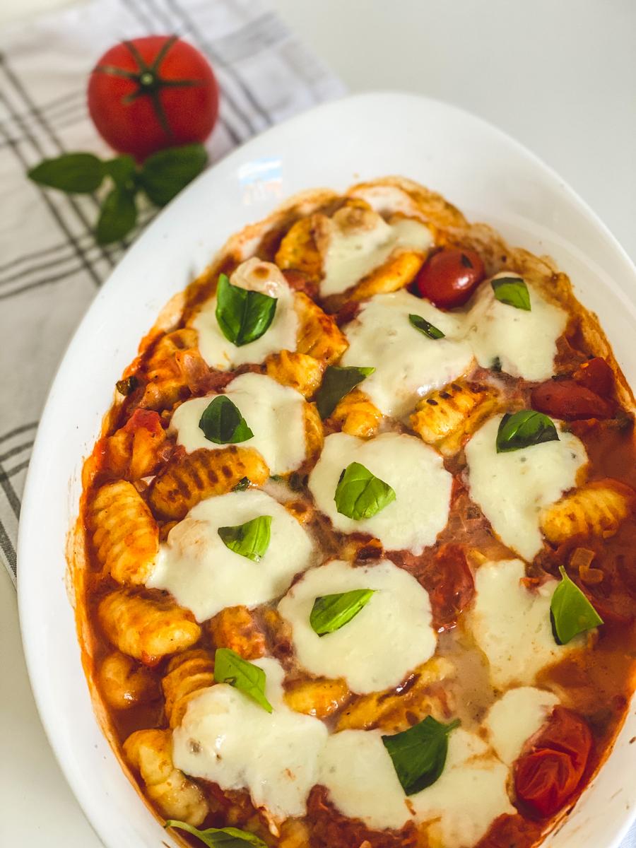 Rezeptbild: Einfacher Gnocchi Auflauf mit Tomate und Mozzarella