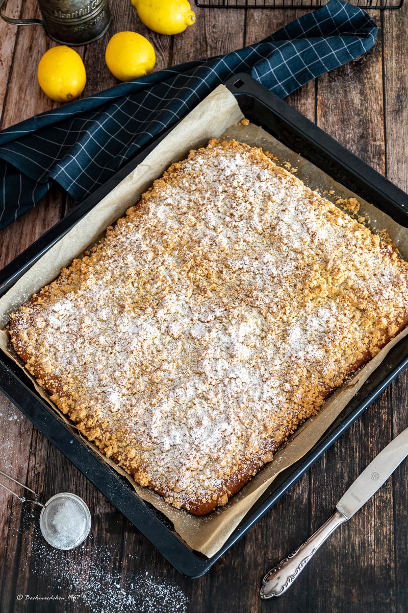 Rezeptbild: Zitronen-Streuselkuchen