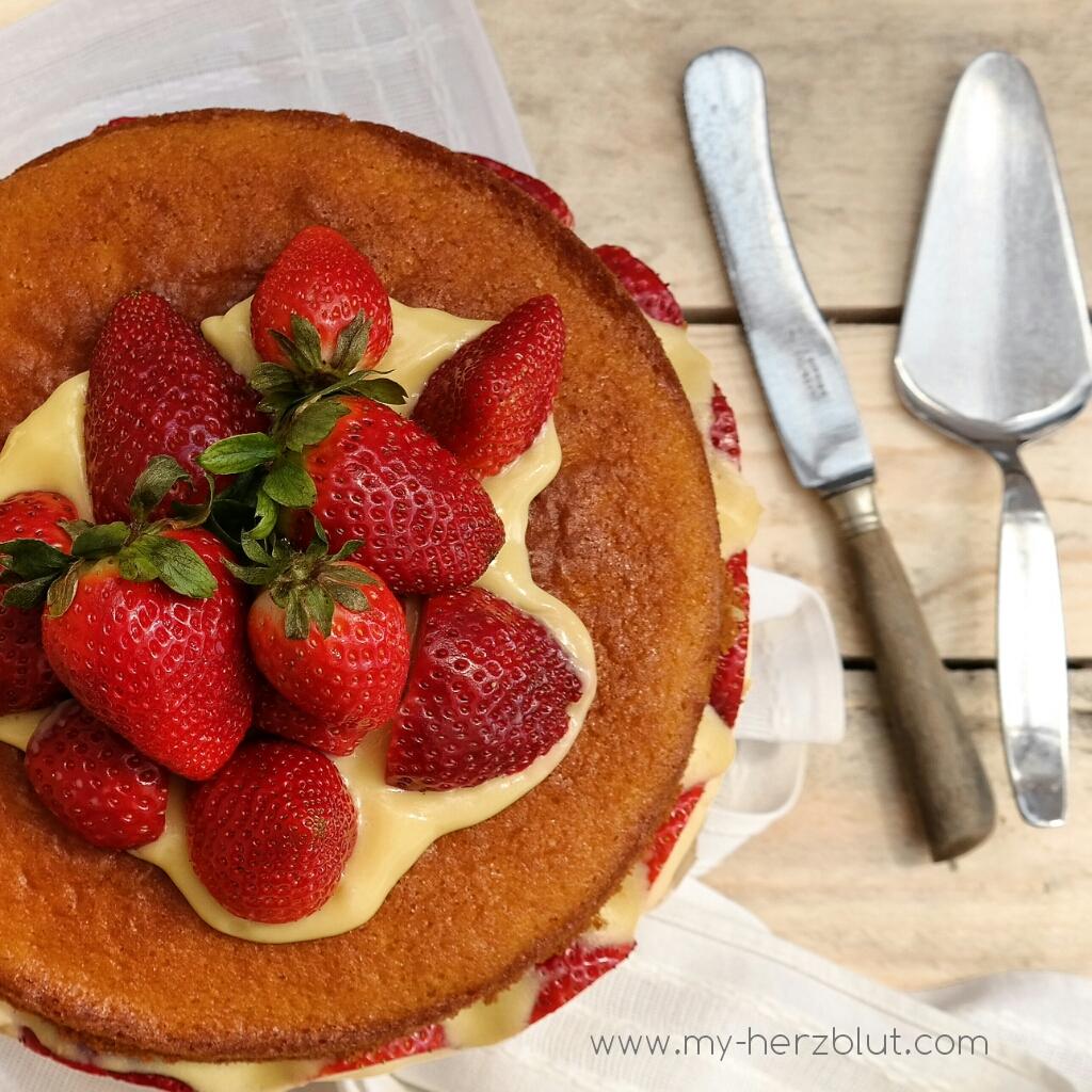 Rezeptbild: Joghurtkuchen mit Erdbeeren 