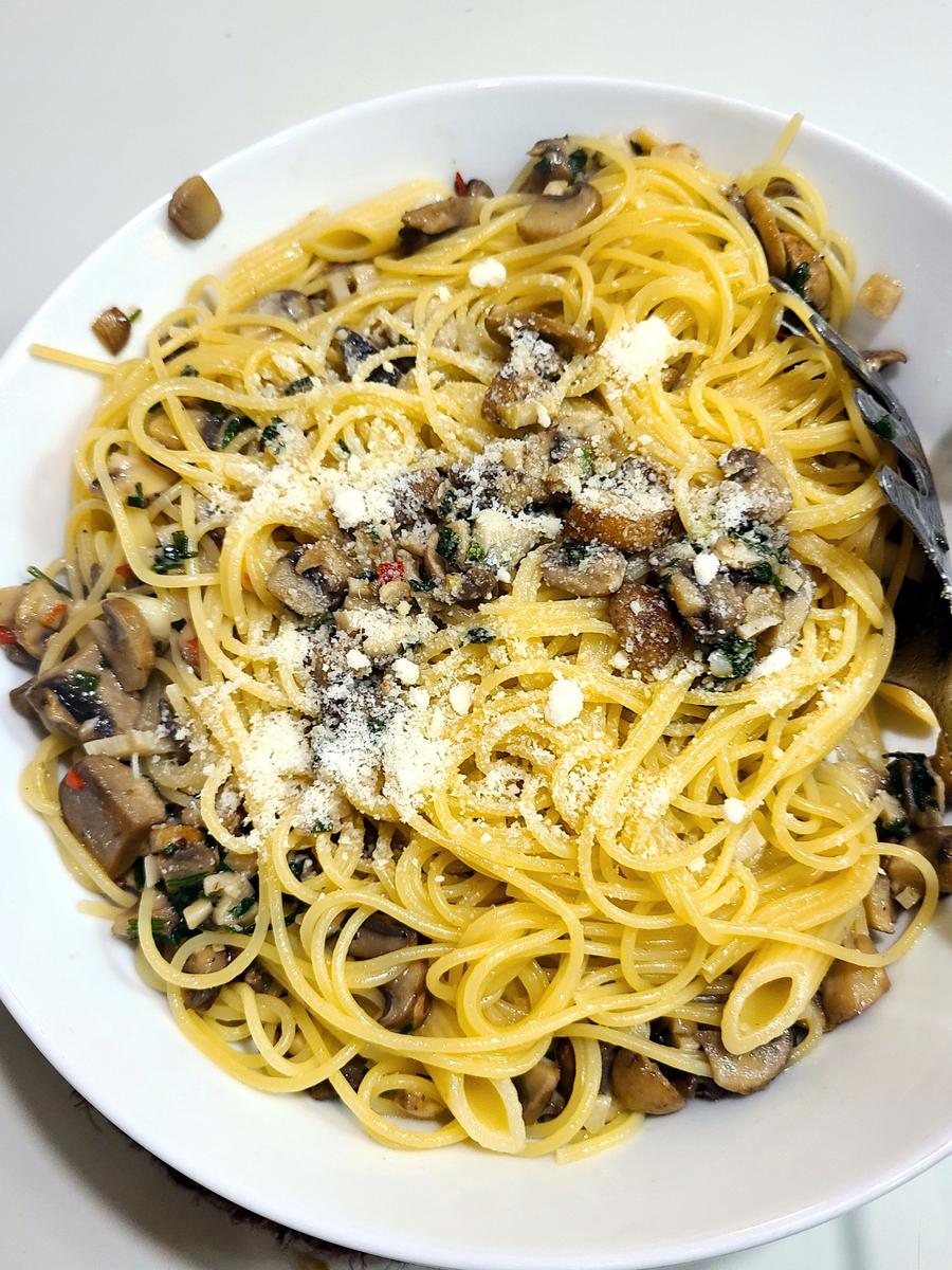 Rezeptbild: Spaghetti Aglio, Olio, Peperoncino e Funghi