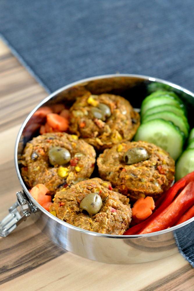 Rezeptbild: Herzhafte Gemüse-Muffins mit getrockneten Tomaten