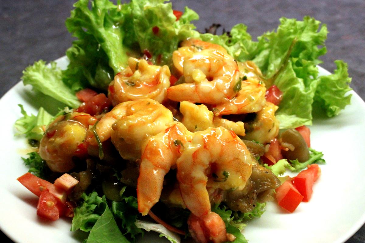 Rezeptbild: Crevetten Salat mit Asiatischem Dressing und Auberginen