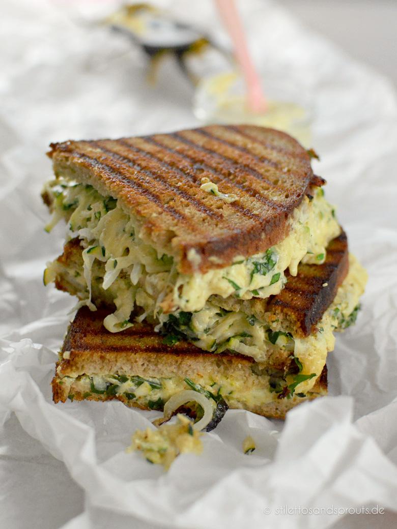 Rezeptbild: White BBQ Veggie Grilled Cheese Sandwich