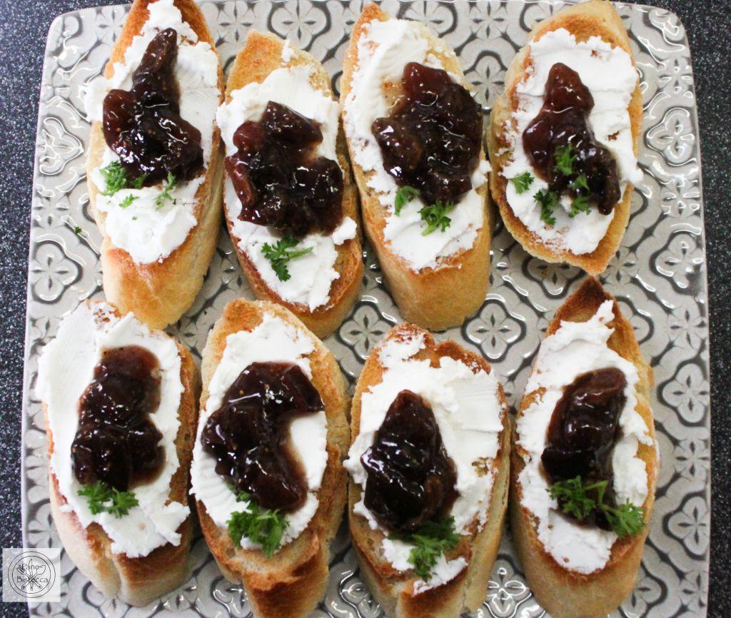 Rezeptbild: Schafkäse Crostini mit Feigenkonfitüre