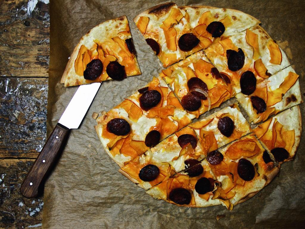 Rezeptbild: Flammkuchen mit Chorizo und Hokkaido