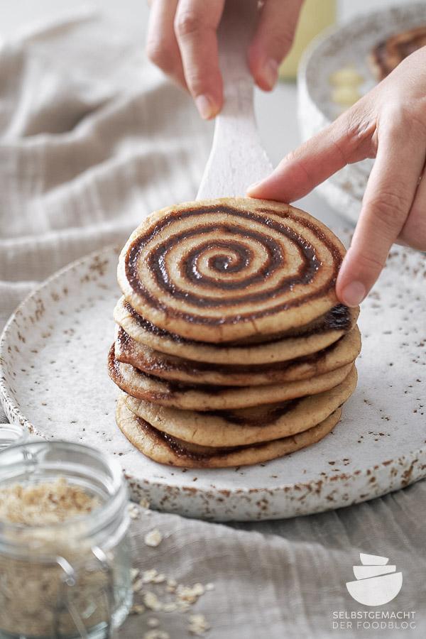 Rezeptbild: Gesündere Pancakes mit Banane und Zimtswirl