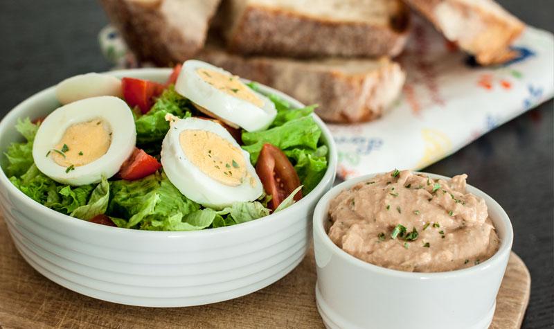 Rezeptbild: Gemischter Salat mit Thunfisch-Paste