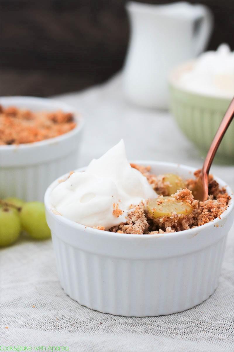 Rezeptbild: Birnen-Walnuss-Auflauf mit Streusel