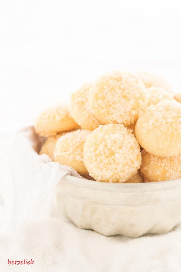 Rezeptbild: Orangen-Kugeln mit Zuckerhaube