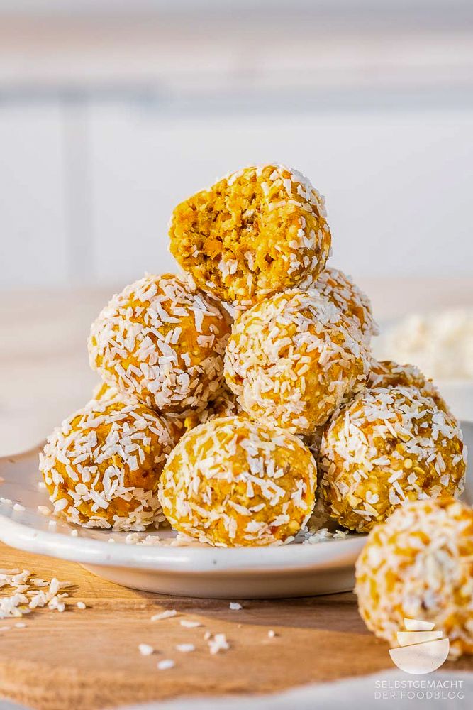 Rezeptbild: Carrot Cake Energy Balls