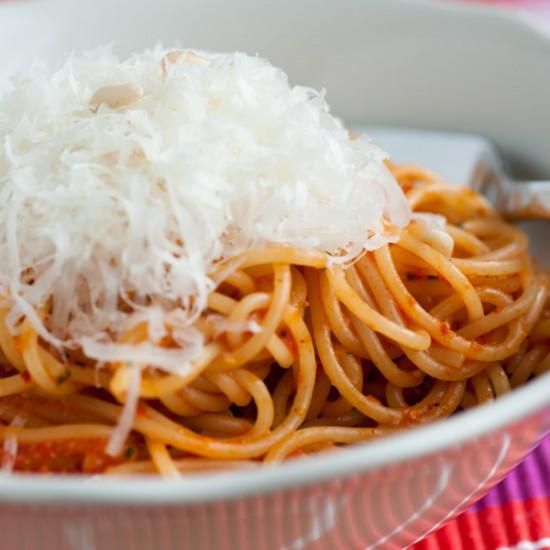Rezeptbild: Spaghettini mit rotem Pesto von gerösteter Paprika