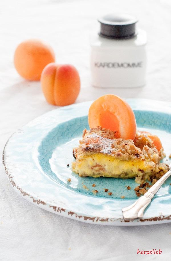 Rezeptbild: Aprikosenkuchen mit eingebackener Vanillecreme