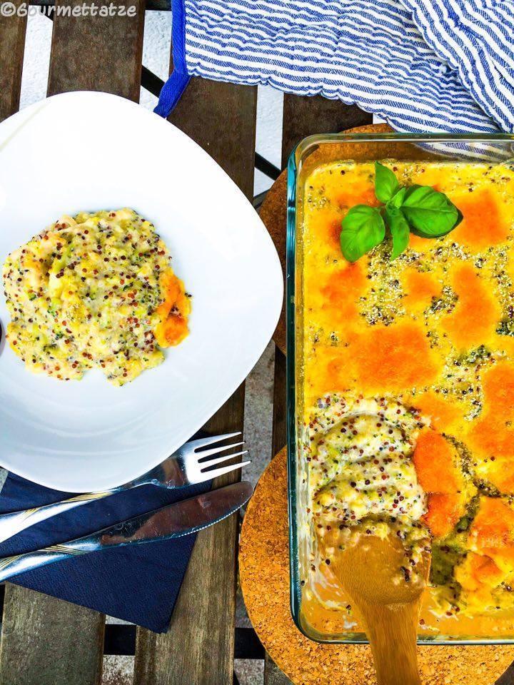Rezeptbild: Kasserolle von dreierlei Quinoa, Brokkoli und Hühnchen