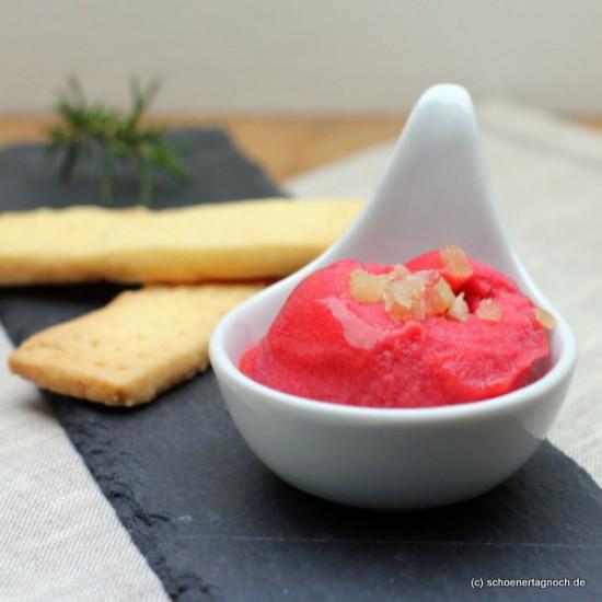 Rezeptbild: Zwetschgensorbet mit Rosmarin-Shortbread