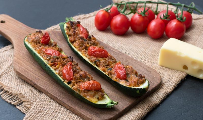 Rezeptbild: Gefüllte Zucchini mit Hackfleisch