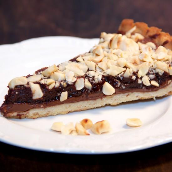 Rezeptbild: Nutella Schokoladen Tart mit Haselnüssen