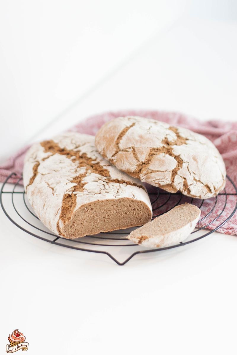 Rezeptbild: Vollkornbrot aus Sauerteig