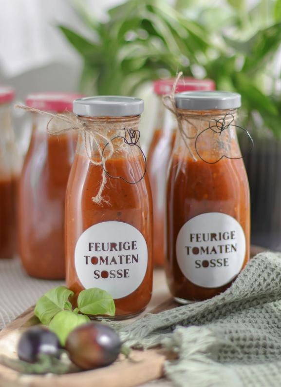 Rezeptbild: Feurige Tomatensoße einkochen