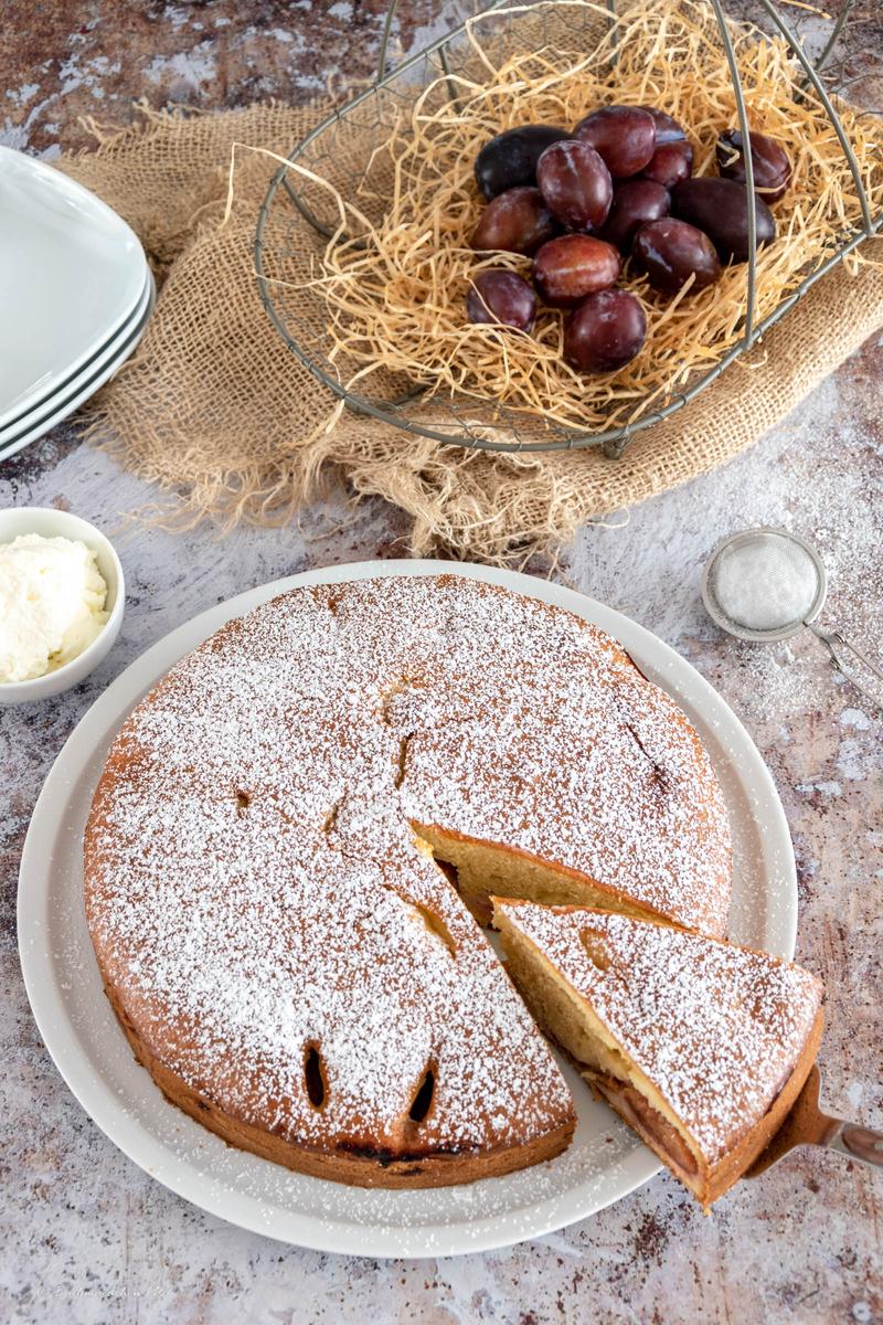 Rezeptbild: Joghurt-Zwetschgen Kuchen