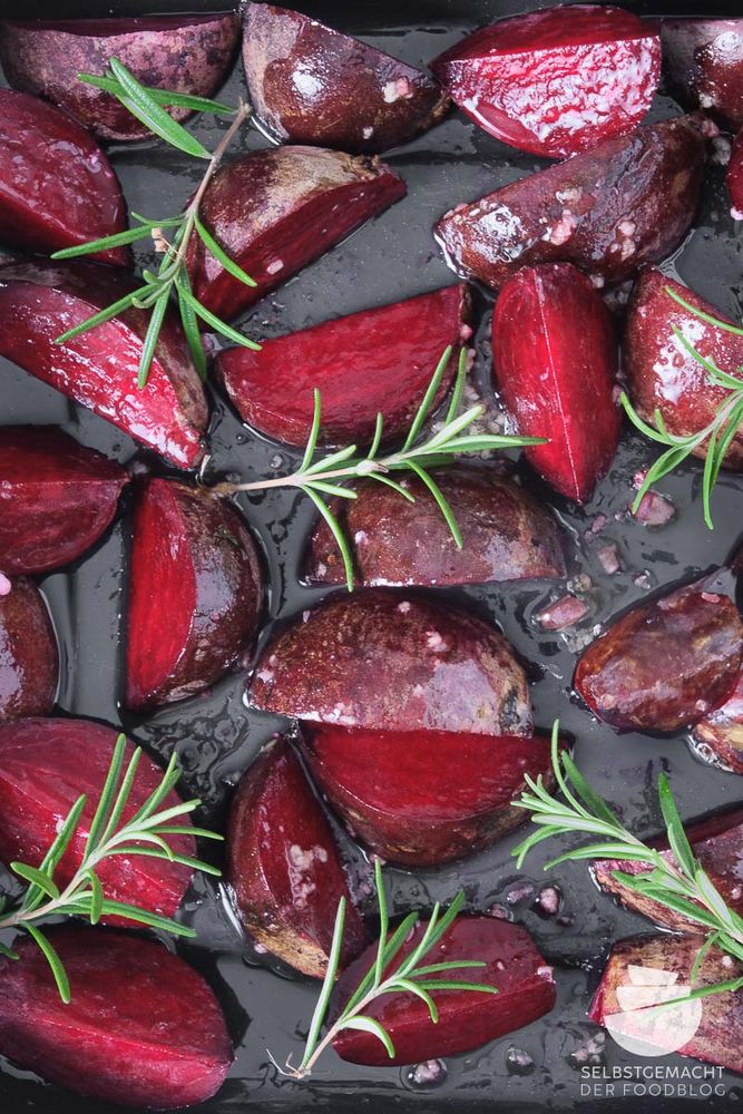 Rezeptbild: Rote Bete im Backofen garen – ganz einfach