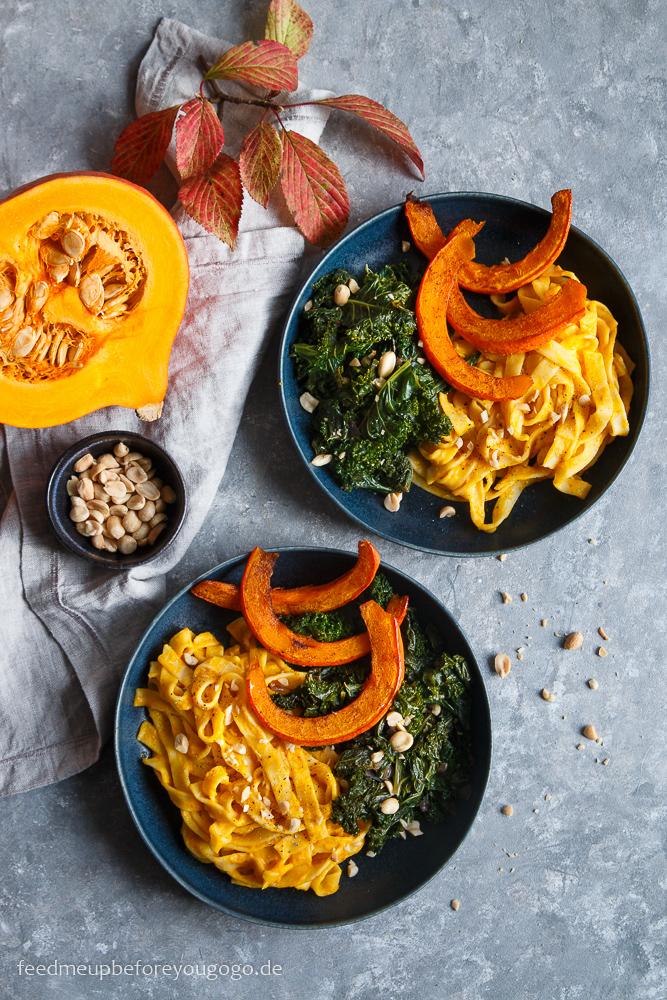 Rezeptbild: Grünkohl-Pasta mit gebackenem Kürbis