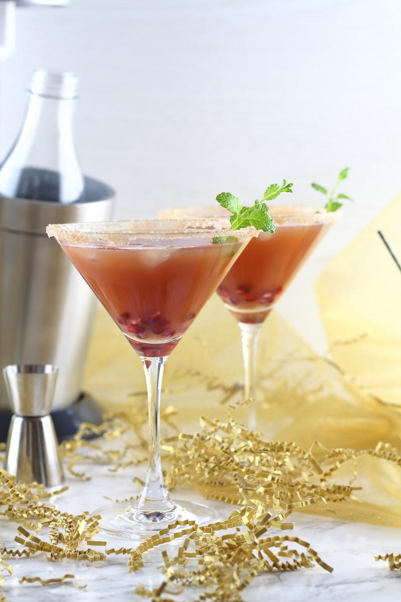 Rezeptbild: Silvester-Drinks mit und ohne Alkohol: Granatapfel-Pfirsich-Cocktail