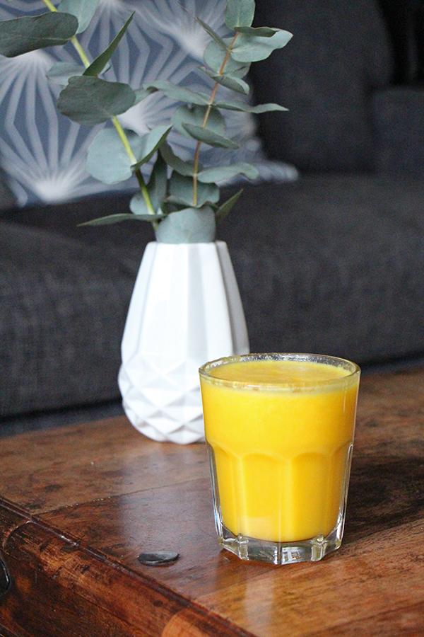 Rezeptbild: Gesunder Orangen-Kurkuma-Smoothie