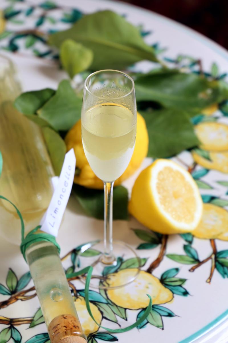 Rezeptbild: Limoncello fatto in casa