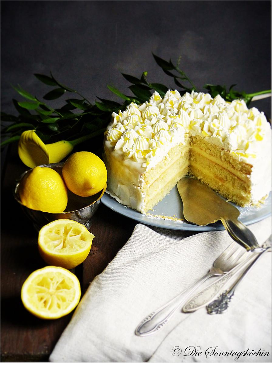 Rezeptbild: Weiße Vanillecreme Torte mit Lemon Curd