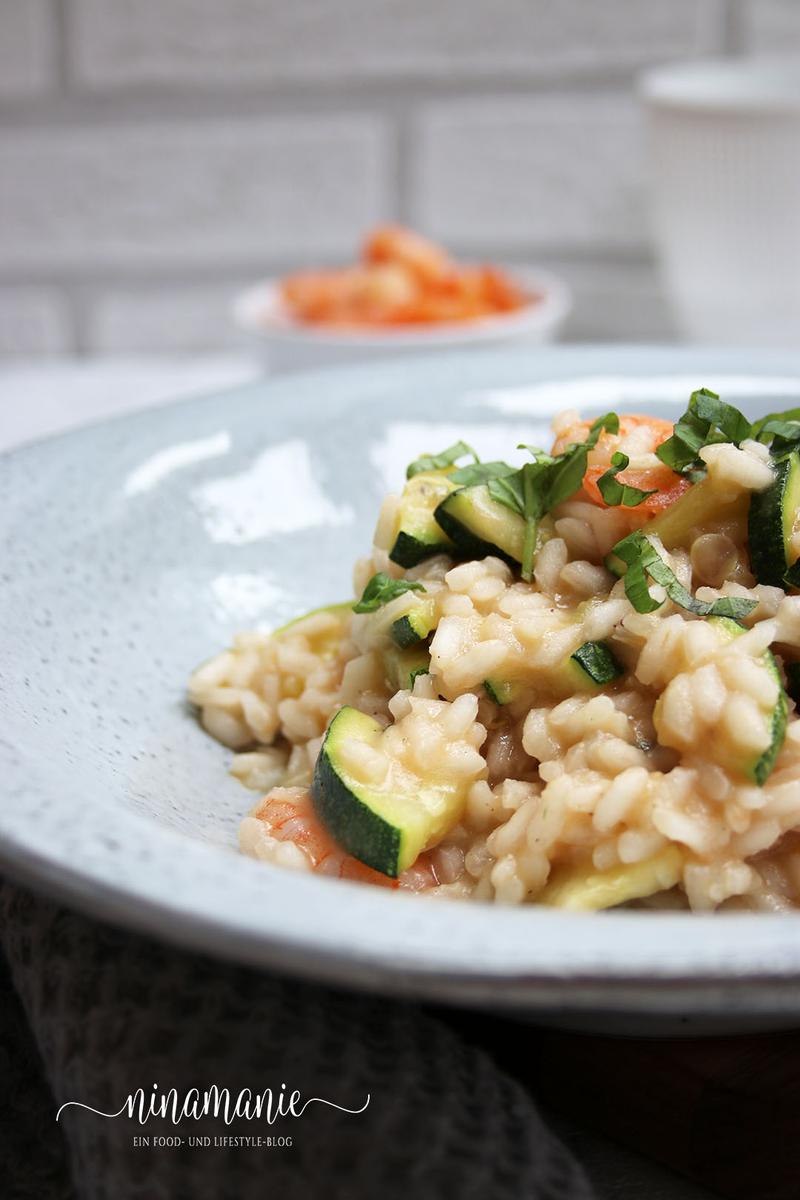 Rezeptbild: Zucchini-Risotto mit Garnelen