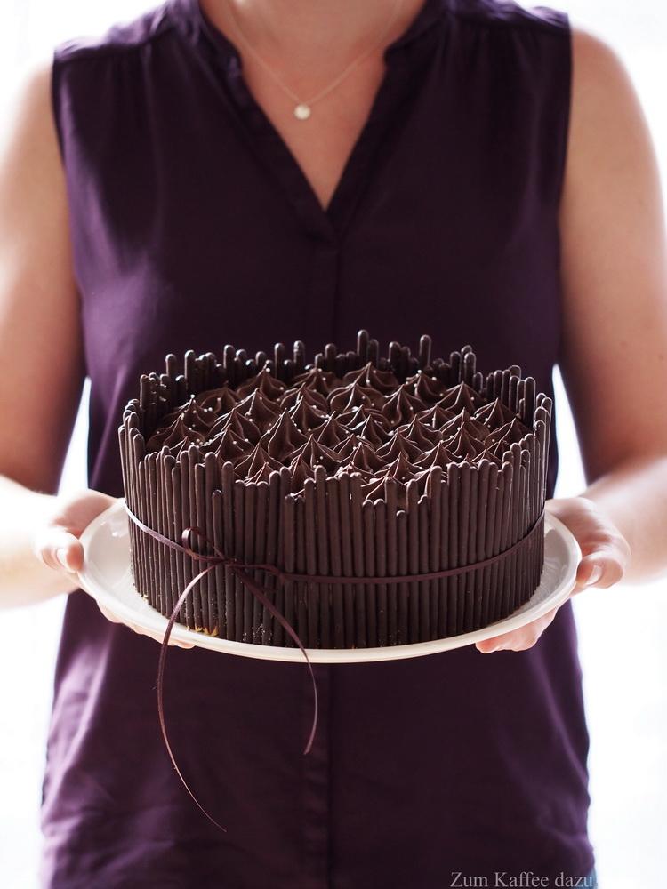 Rezeptbild: Kokos-Torte mit Zartbitterschokolade