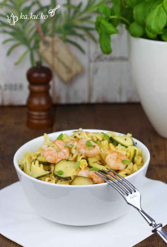 Rezeptbild: Zucchini-Pasta mit Garnelen