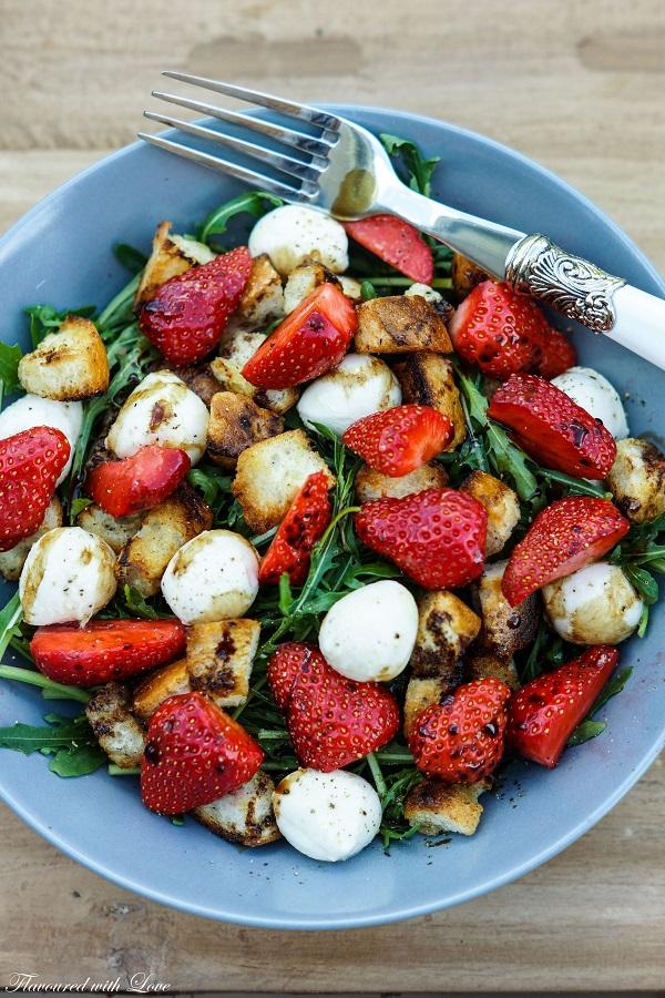 Rezeptbild: Panzanella mit Erdbeeren