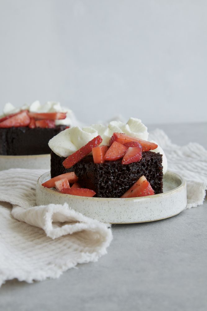 Rezeptbild: Schokoladen Kuchen mit Erdbeeren und Vanille Mascarpone Creme